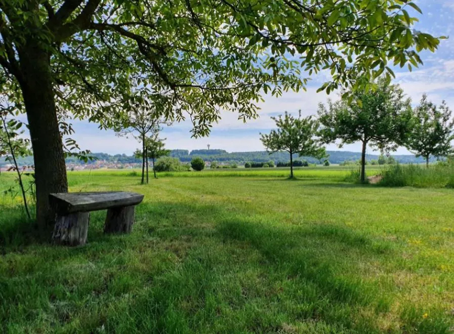 Rent A Tent, Ein Zelt In Der Natur Inkl Wc Zur Gemeinsamen Nutzung Bechhofen
